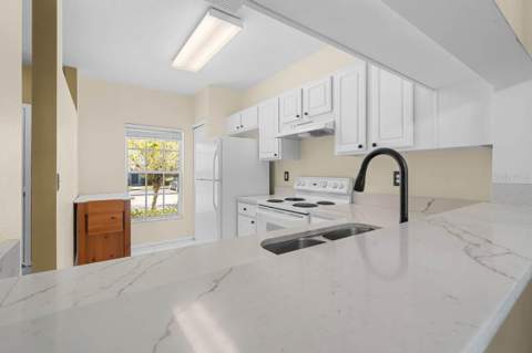 2411 Lake Woodberry Circle, Brandon FL - photo 19 of 57