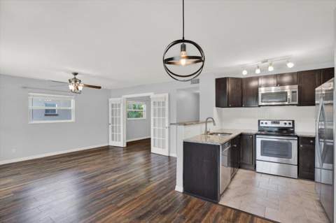 3813 W Wisconsin Avenue, Tampa FL - photo 6 of 28