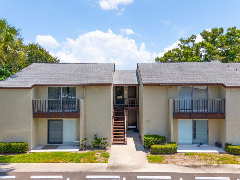 Woodside Village Condo
