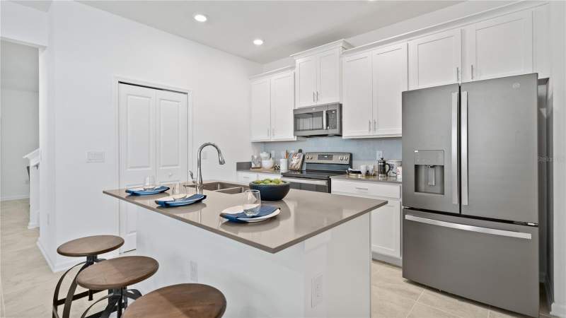 3 bedroom Townhouse at 5581 RONIN DRIVE, SPRINGHEAD LAKES 25TH, ST CLOUD — photo 3