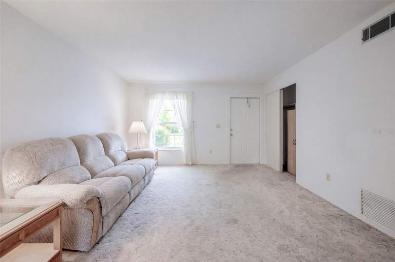 3 bedroom Single Family Residence at 6657 Gunnell Court, Sky Lakeb, Orlando — photo 5