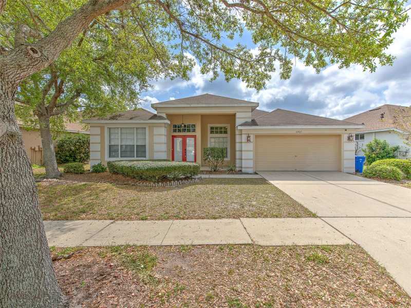 4 bedroom Single Family Residence at 10907 Australian Pine Drive, South Fork Unit 3, Riverview — photo 1
