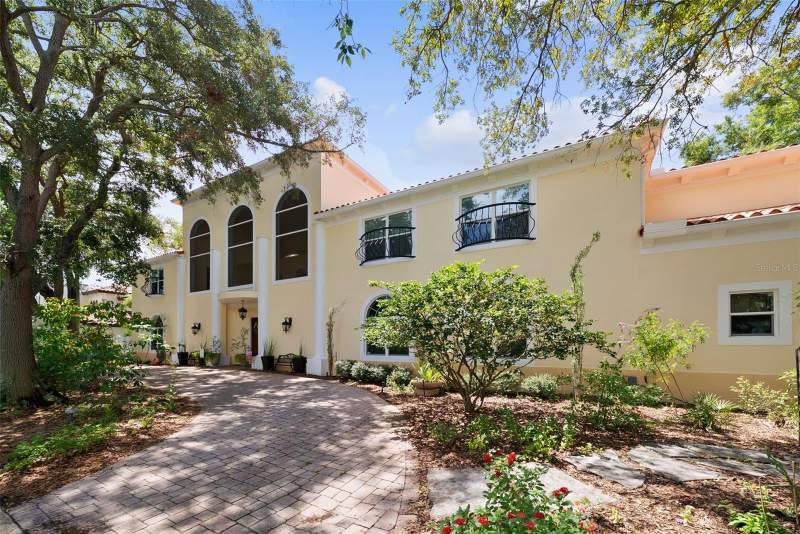 6 bedroom Single Family Residence at 4106 W San Miguel Street, Highland Terrace, Tampa — photo 3