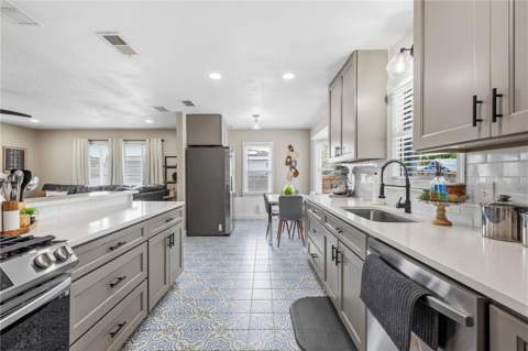 1468 Druid Road, Clearwater FL - photo 6 of 6