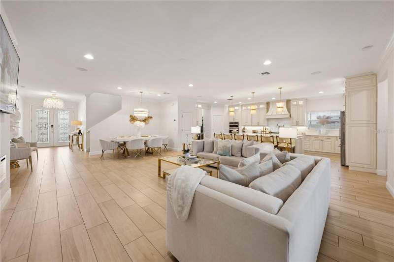 5 bedroom Single Family Residence at 489 Avila Place, Talichet/Venezia North, Howey In The Hills — photo 5