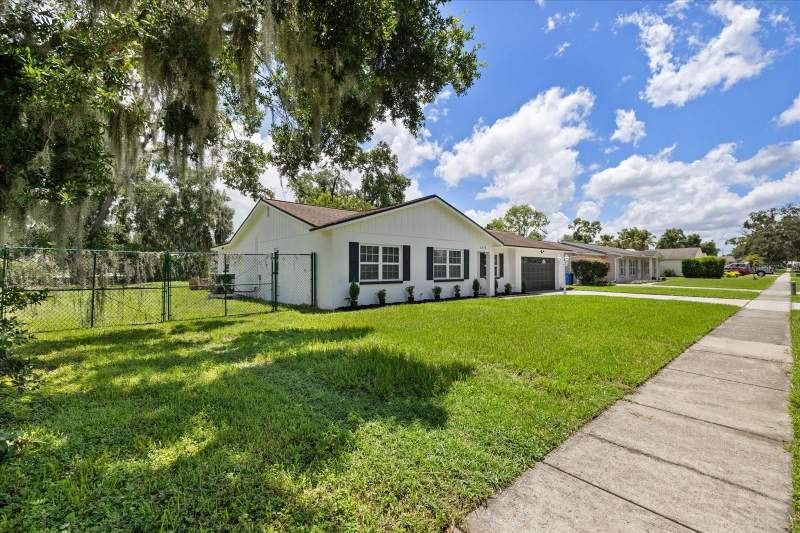 3 bedroom Single Family Residence at 2928 Forest Circle, Brandon Forest Sub, Seffner — photo 4
