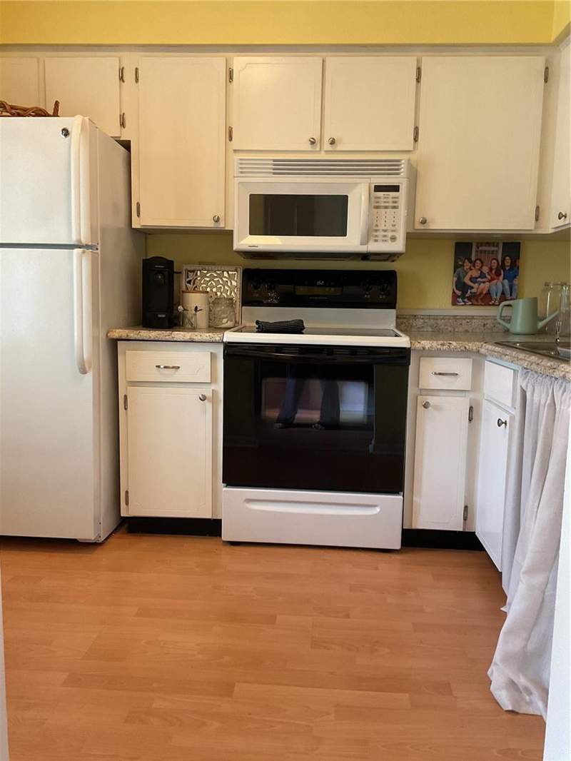 2 bedroom Villa at 1701 Pinehurst Road #16G, Pinehurst Village, Dunedin — photo 5