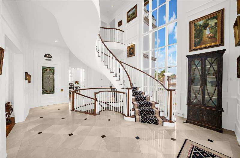 3 bedroom Single Family Residence at 810 Eldorado Avenue, Mandalay Sub, Clearwater Beach — photo 4