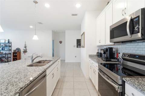24409 Sunnys Halo Way, Sorrento FL - photo 7 of 42