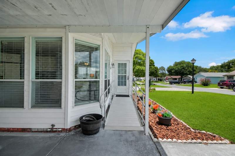 2 bedroom Manufactured Home at 1203 Granada Court, Lady Lake Orange Blossom Gardens Unit 14, The Villages — photo 3