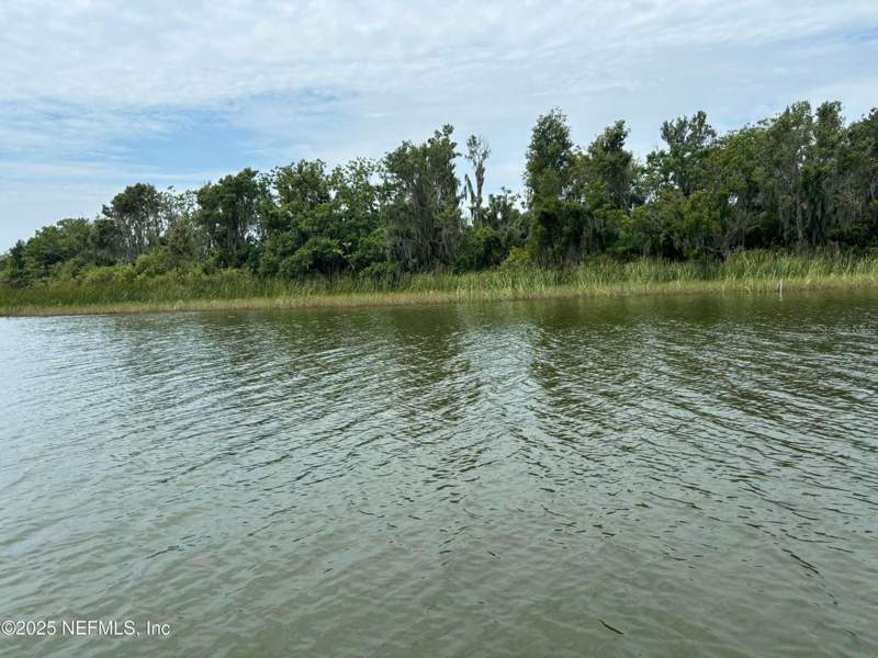 2 bedroom Single Family Residence at 6001 Bird Island Drive, Acreage & Unrec, Lady Lake — photo 2