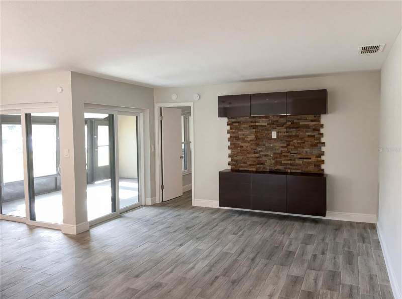 2 bedroom Townhouse at 444 HUNTER CIRCLE, COOPERSMITH VILLAGE AT POINCIANA, KISSIMMEE — photo 3