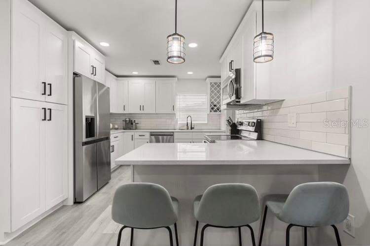 2 bedroom Single Family Residence at 13 Fanfair, Malibu Groves Third Add, Orlando — photo 2