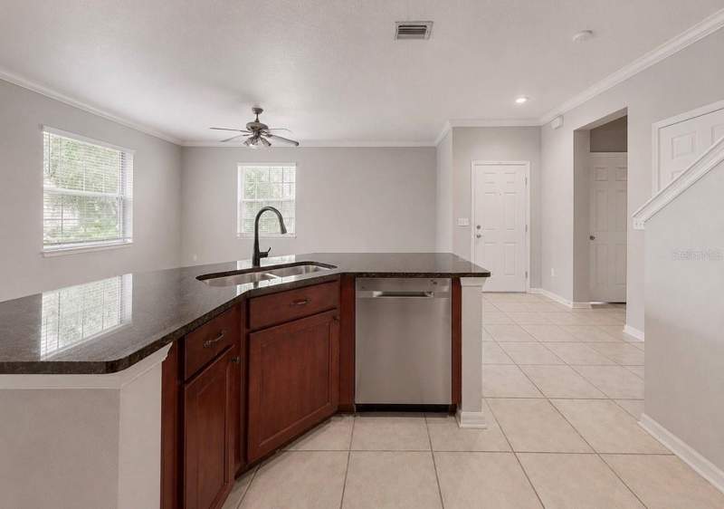 3 bedroom Townhouse at 7539 Tamarind Avenue, Gunn Twnhms - Ph 2, Tampa — photo 5