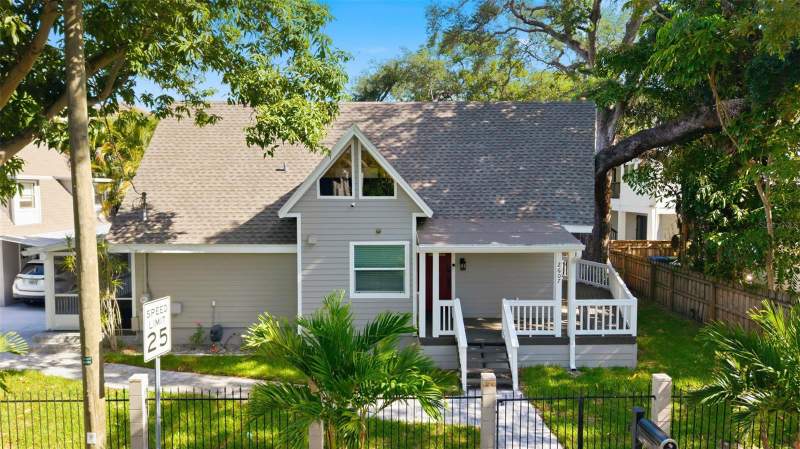 4 bedroom Single Family Residence at 2607 W Wyoming Avenue, Wrights Alotment An Add, Tampa — photo 3