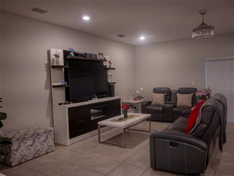 4878 Coral Castle Drive, Kissimmee FL - photo 7 of 44