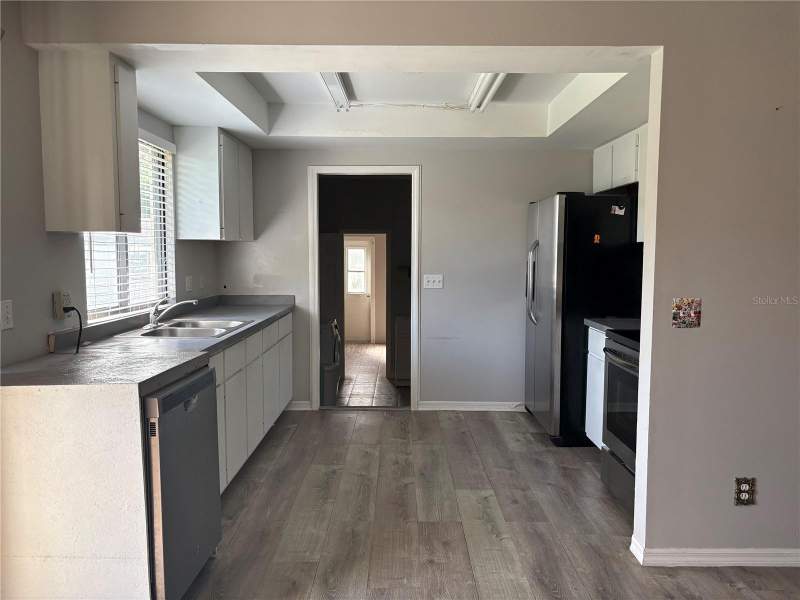 4 bedroom Single Family Residence at 17455 Masten Avenue, Port Charlotte Sec 016, Port Charlotte — photo 2