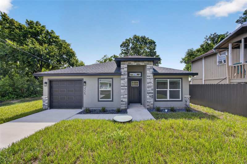 3 bedroom Single Family Residence at 2225 McCarthy Avenue, Lockharts Sub, Sanford — photo 1