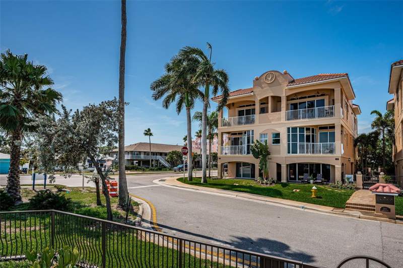 3 bedroom Townhouse at 3500 E Maritana Drive #3, Villas At Maritana Condo, St Pete Beach — photo 5