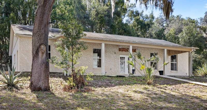 6 bedroom Single Family Residence at 19621 Lake Lincoln Lane, Eustis, Eustis — photo 2