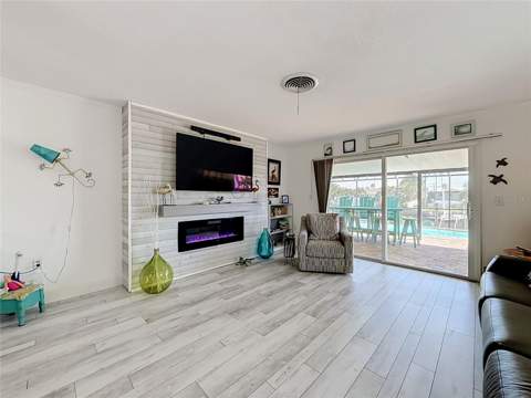 4046 Floramar Terrace, New Port Richey FL - photo 9 of 27