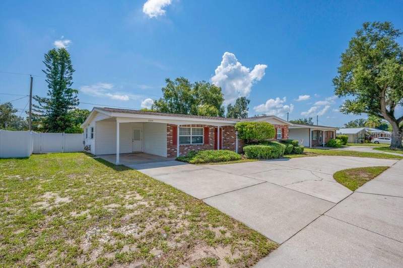 3 bedroom Single Family Residence at 1105 N Parsons Avenue, Brandon Grove Estates Unit 1, Brandon — photo 3