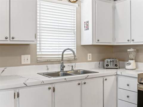 1809 Daffodil Lane, Lady Lake FL - photo 8 of 37