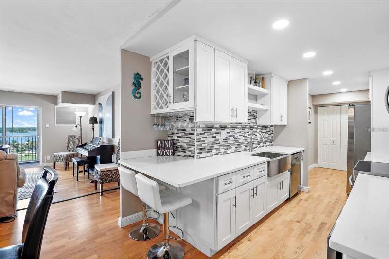 3 bedroom Condominium at 10355 Paradise Boulevard #1010-1011, Paradise Island Towers Condo, St Petersburg — photo 4