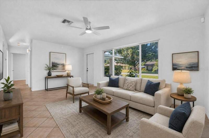 2 bedroom Single Family Residence at 20286 Benton Avenue, Port Charlotte Sec 018, Port Charlotte — photo 5