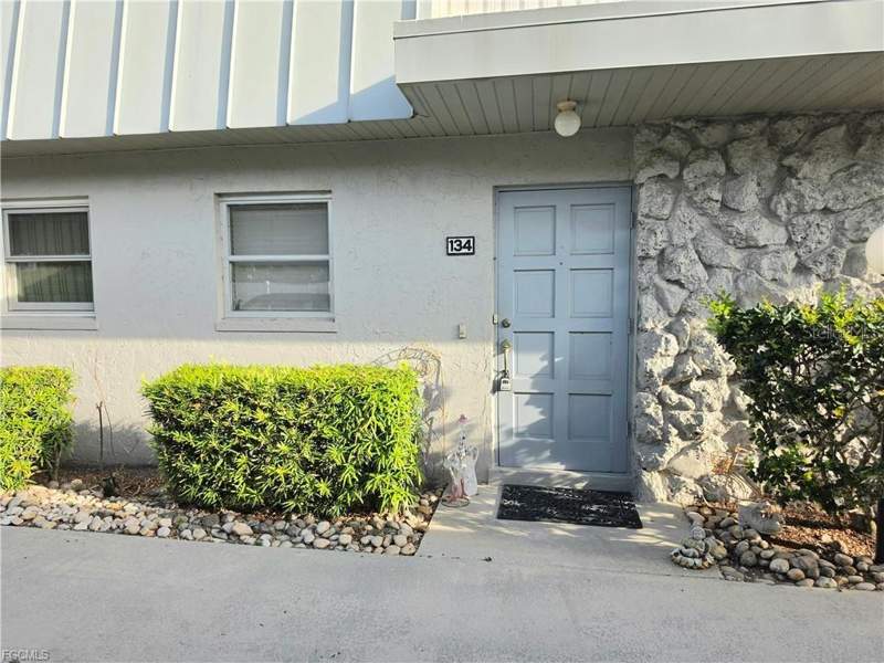 2 bedroom Townhouse at 6777 Winkler Road #134, Regency Condo, Fort Myers — photo 3