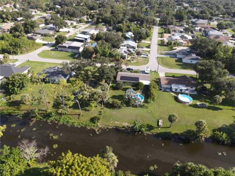 21239 Cottonwood Avenue, Port Charlotte FL - photo 6 of 30