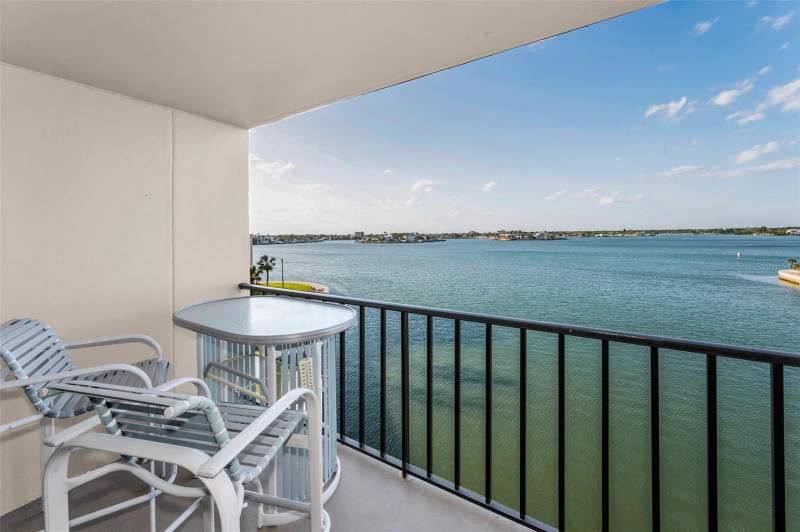 Bay Island Group 10Condos for Sale in South Pasadena, FL