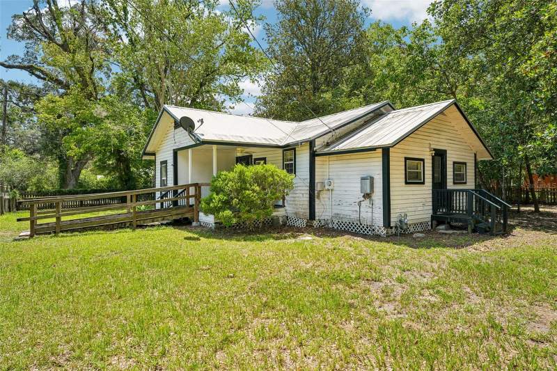 3 bedroom Single Family Residence at 14306 NW 145th Terrace, Downing Add Alachua Lynwood Park, Alachua — photo 3