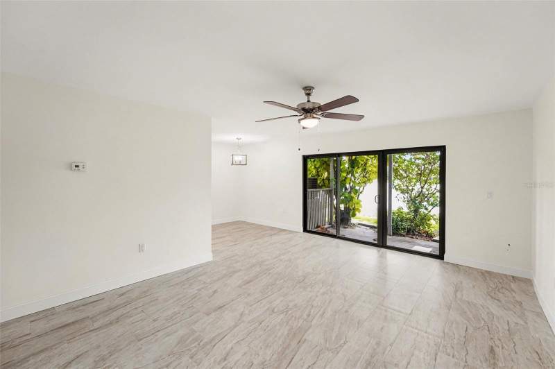 1 bedroom Condominium at 11409 8th Street #1507, Peppertree Village Condo, St Petersburg — photo 5