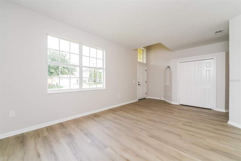 3 bedroom Single Family Residence at 539 Brentford Court, Poinciana Village 2 Nbhd 3, Kissimmee — photo 2