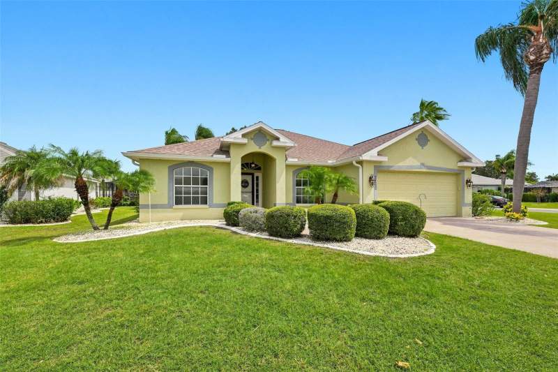 4 bedroom Single Family Residence at 2242 W Del Webb Boulevard, Sun City Center Unit 163, Sun City Center — photo 2