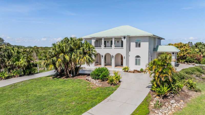 4 bedroom Single Family Residence at 4710 Troydale Road, Tampa, Tampa — photo 1
