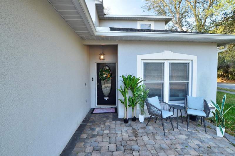 4 bedroom Single Family Residence at 131 Lisa Loop, The Oaks Sub, Winter Springs — photo 2