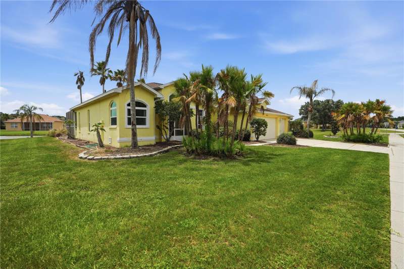 3 bedroom Single Family Residence at 18131 Rivard Boulevard, Trails At Rivard Ph 1,2 & 6, Brooksville — photo 4