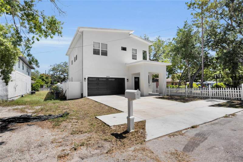 4 bedroom Single Family Residence at 2404 Cassell, Randalls Rev Map Of Blk, Tampa — photo 2