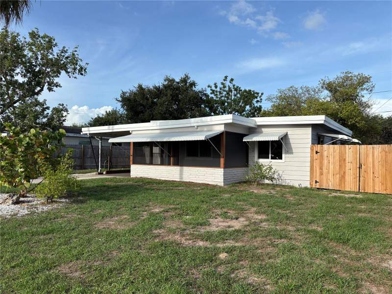 2 bedroom Single Family Residence at 5165 104th Way, Orange Estates Of St Pete, St Petersburg — photo 2
