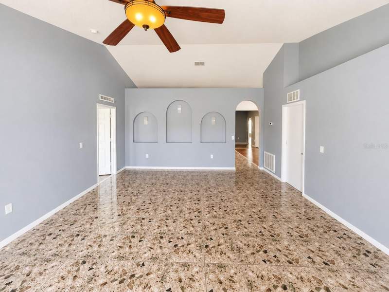 4 bedroom Single Family Residence at 309 Alegriano Court, Poinciana Village 1 Nbhd 2, Kissimmee — photo 2