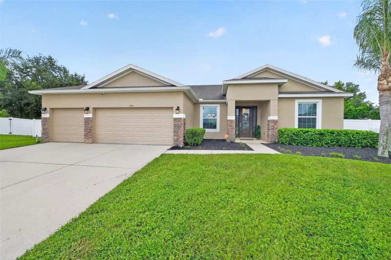 4 bedroom Single Family Residence at 1458 Daystar Lane, Lake Baton Estates, Deltona — photo 1