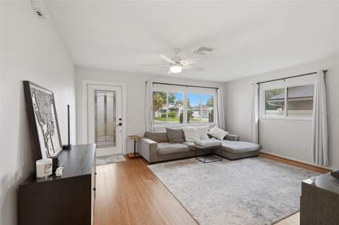 205 SE Monroe Circle, St Petersburg FL - photo 6 of 26