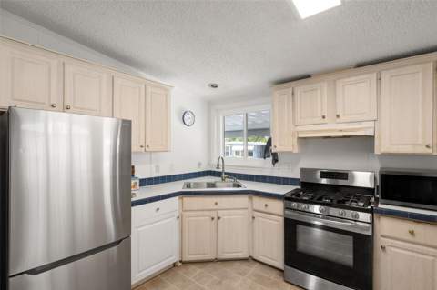 116 Mount Isle Avenue #116, St Petersburg FL - photo 15 of 36