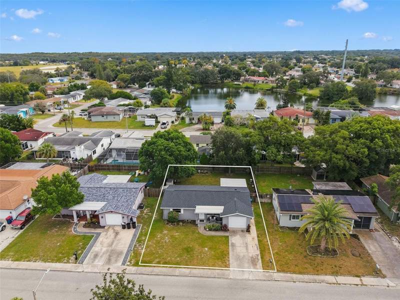 2 bedroom Single Family Residence at 9850 Richwood Lane, The Lakes, Port Richey — photo 2