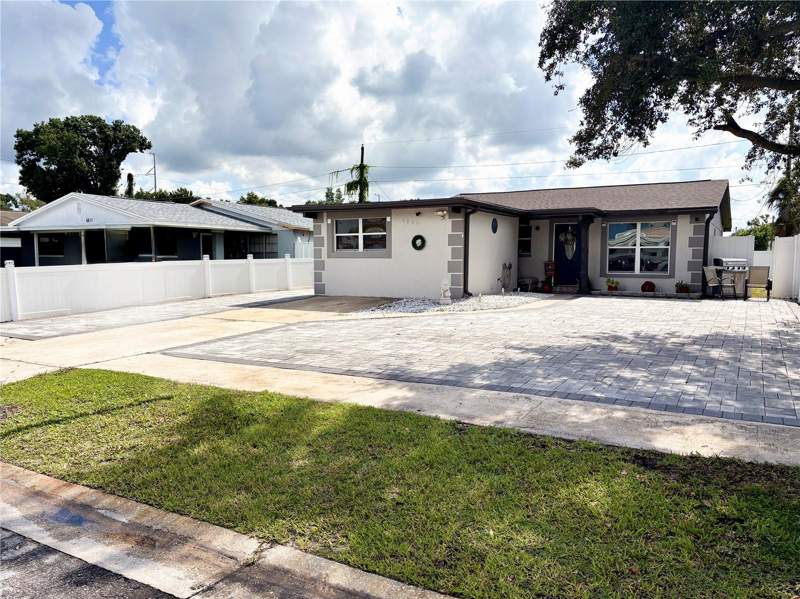 Pine Crest VillaHomes for Sale in Tampa, FL
