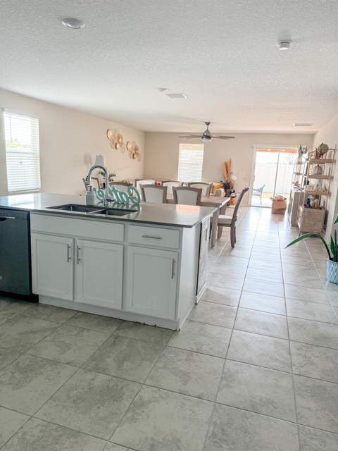 4499 Magnolia Ridge Court, Kissimmee FL - photo 8 of 43