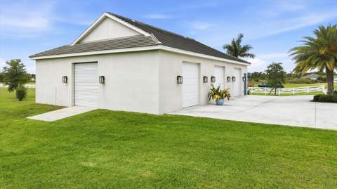 3467 Compound Court, Sarasota FL - photo 6 of 6