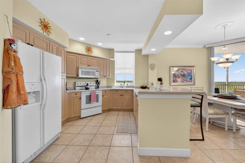 2 bedroom Condominium at 3191 Matecumbe Key Road #202, Vista Del Sol/Burnt Store Mari, Punta Gorda — photo 5